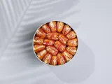 علبة  خلاص بالمكسرات والطحينية